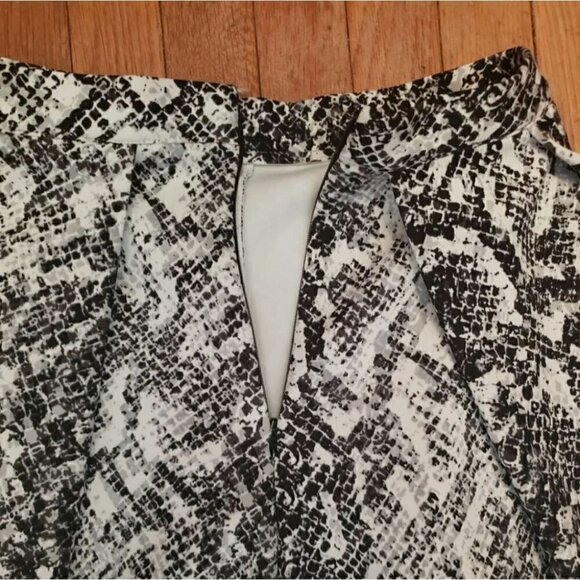 Abercrombie and Fitch Snake Print Skirt Small - Picture 6 of 6